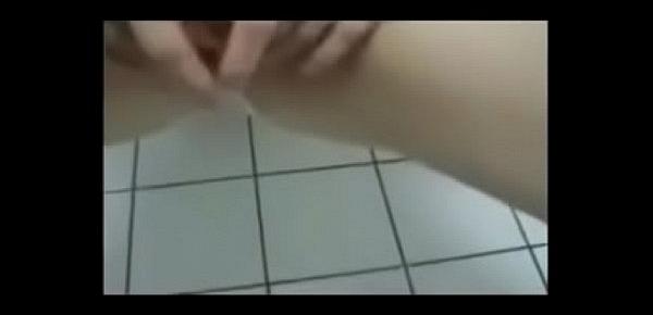  teen couple make homemade sex clip in toilet